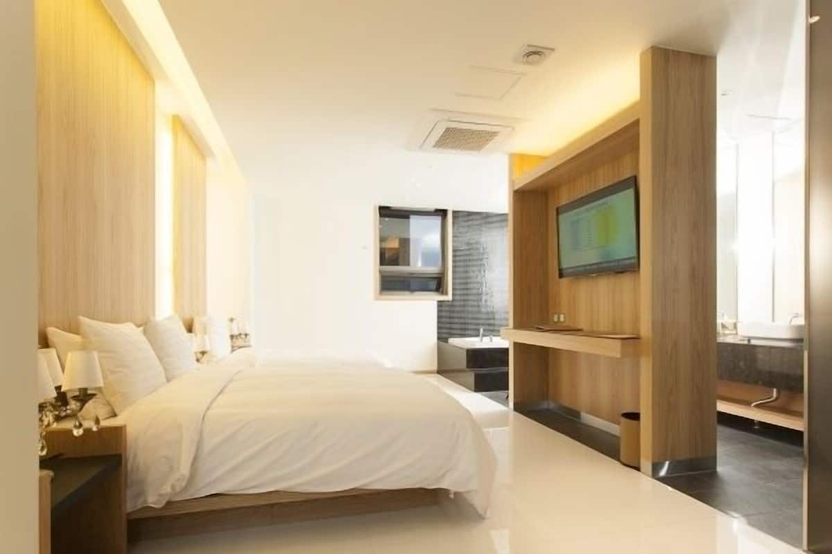 1 Schlafzimmer, hochwertige Bettwaren, Daunenbettdecken