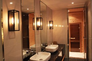 Family Suite (check-in available until 11 pm) | Premium bedding, down duvets, Select Comfort beds, free minibar items - Hotel Grammos (Seoul)