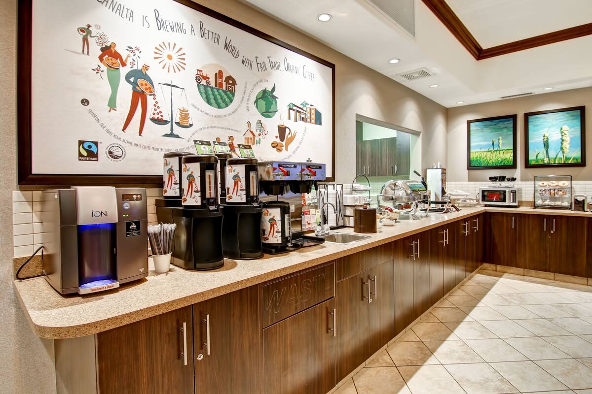 free daily continental breakfast