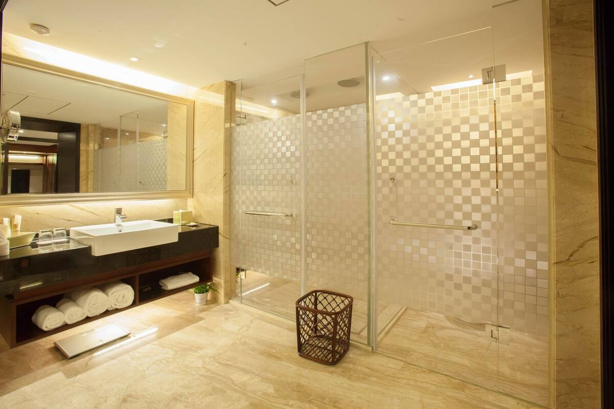 shower, free toiletries, hair dryer, bathrobes