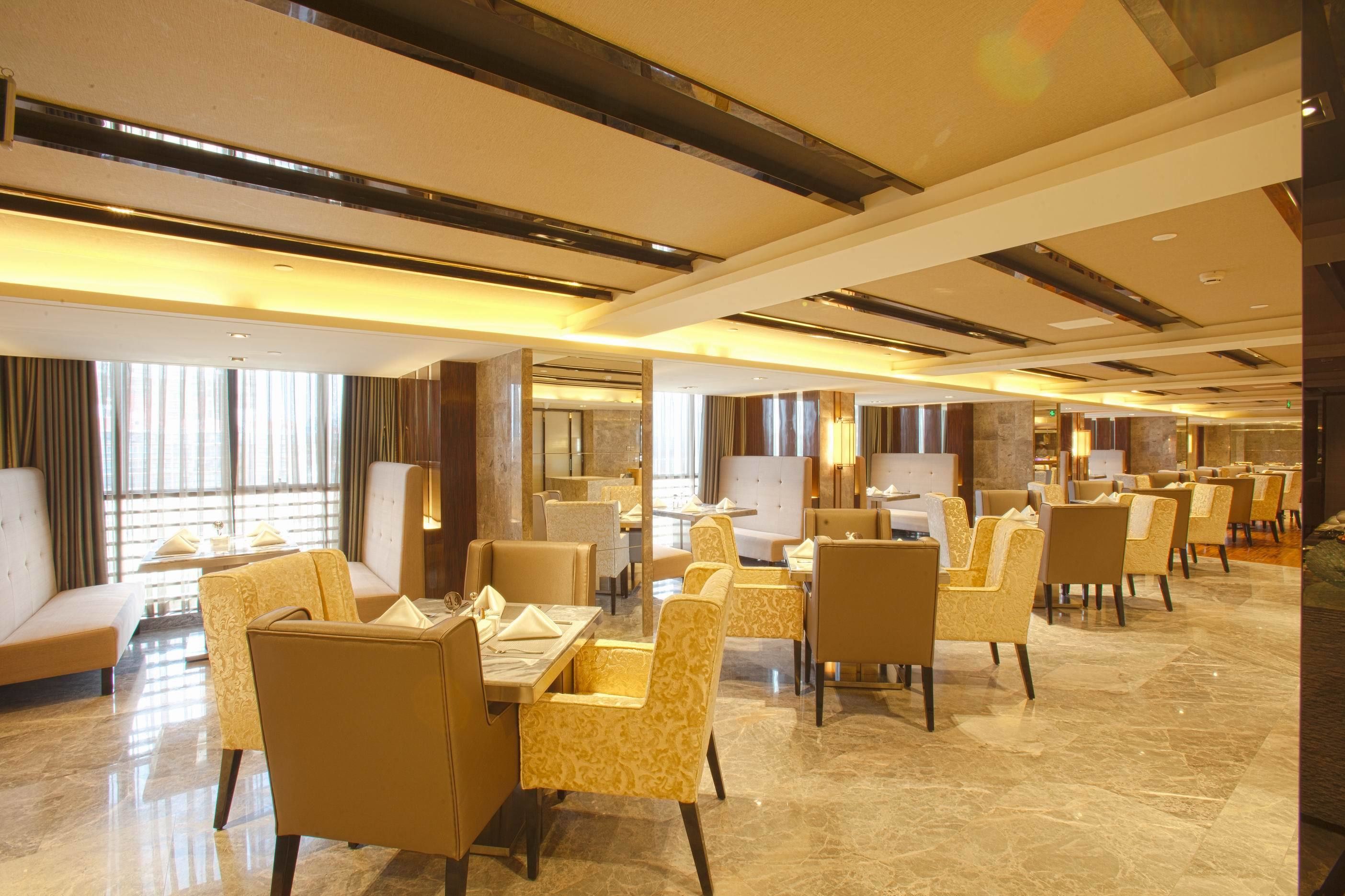 2 间餐厅，供应早餐