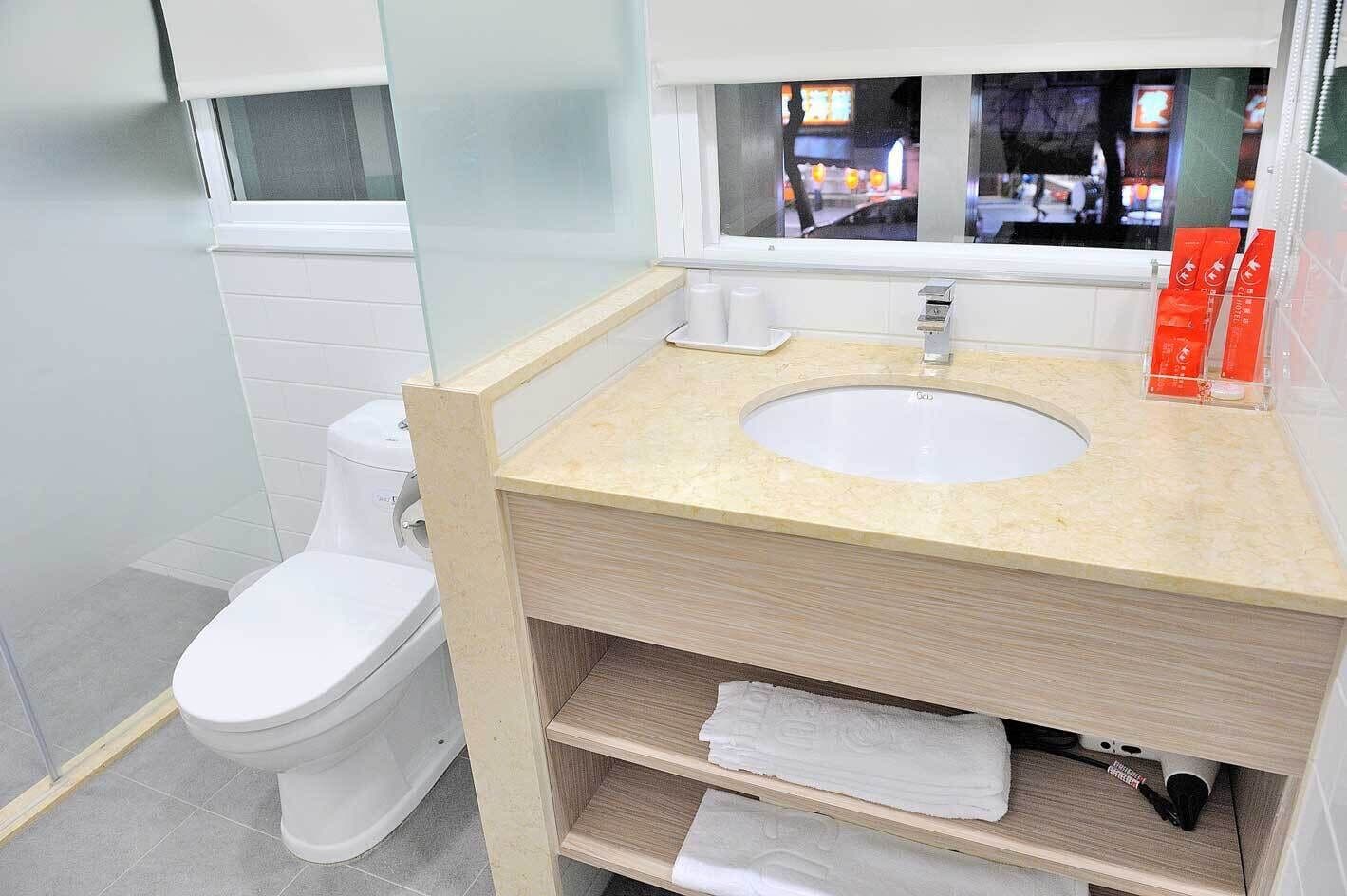 comfort triple room, private bathroom | bathroom | shower, rainfall showerhead, hair dryer, towels