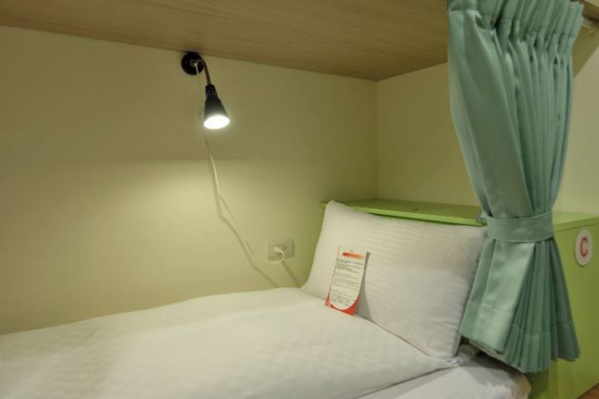 Down comforters, iron/ironing board (on request), WiFi (free)