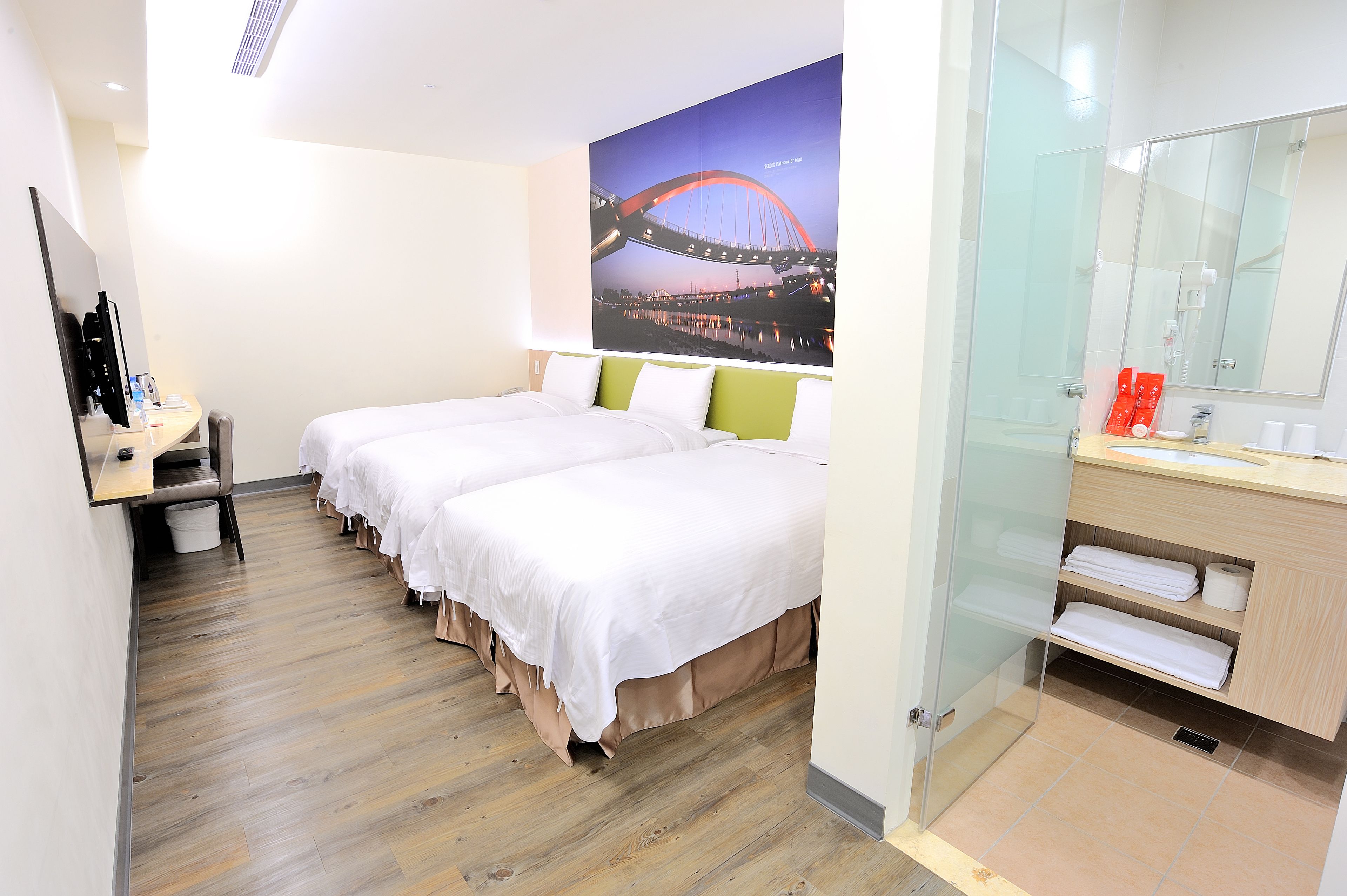 triple room, private bathroom | down duvets, iron/ironing board, free wifi, bed sheets