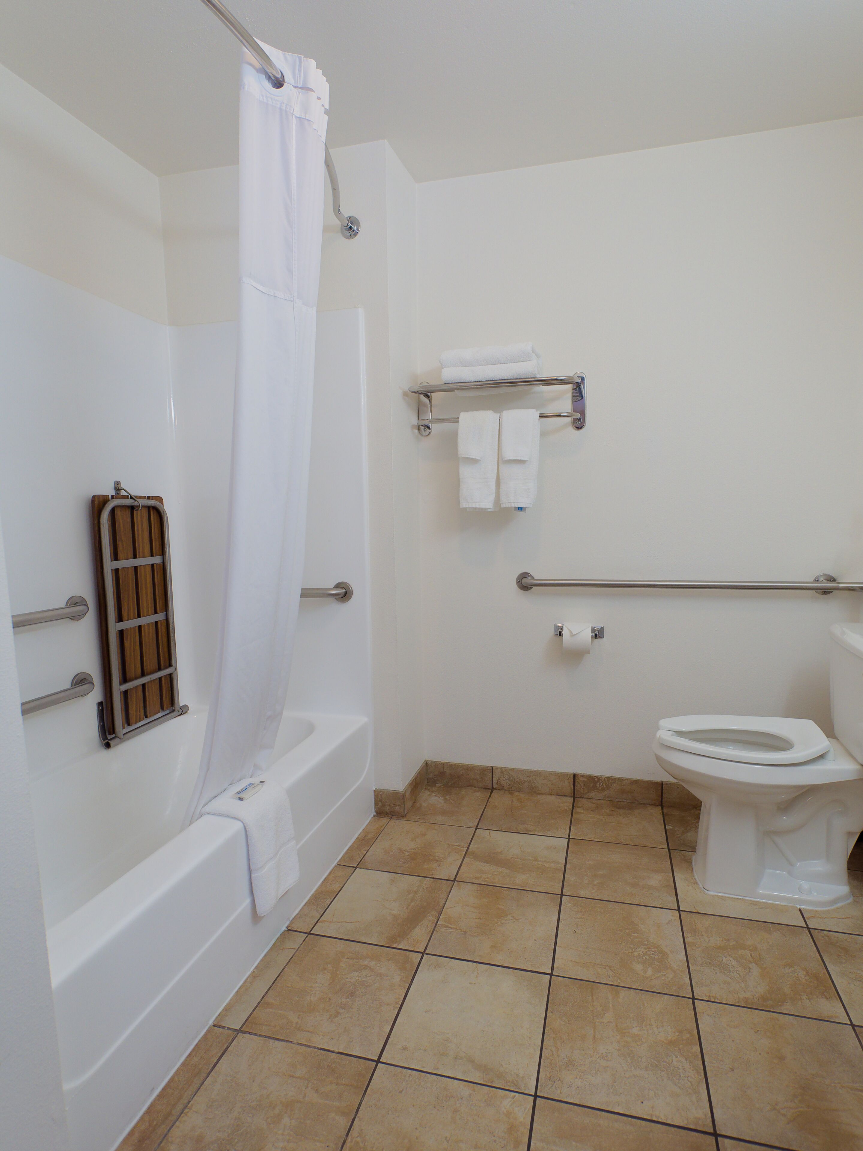 Standard Single Room, Bathtub Grab Bars | Bathroom | Towels
