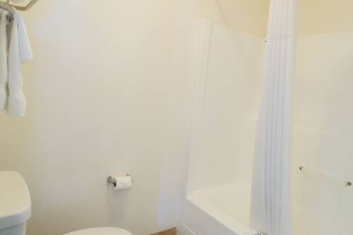 Habitación doble Deluxe | Baño | Toallas