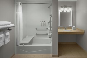 Hair dryer, towels - TownePlace Suites by Marriott Hobbs (Hobbs)