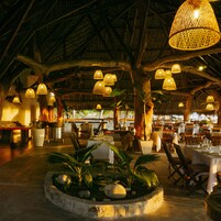 Se sirven desayunos y cocina internacional, con vista a la playa 