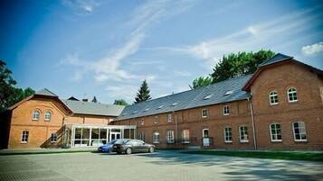 Pintu masuk properti