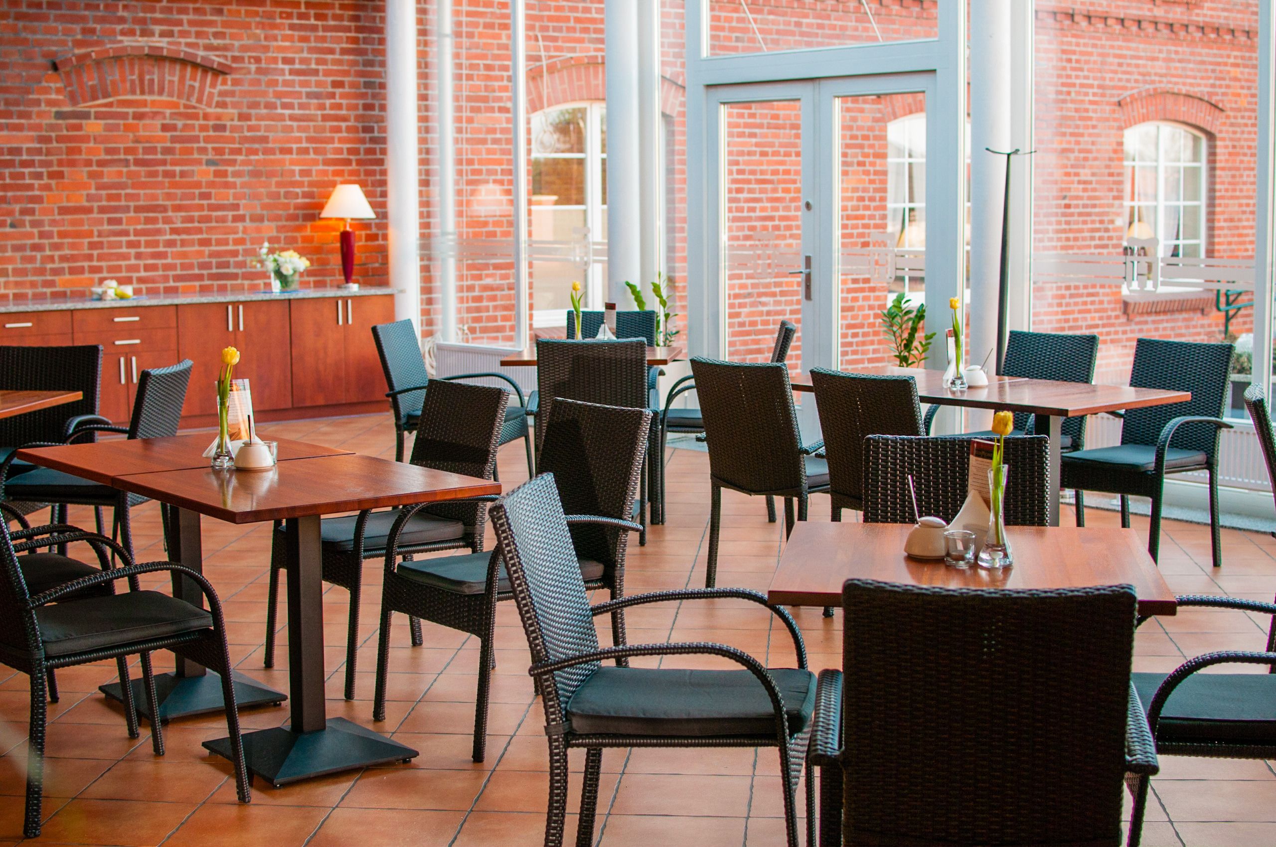 Lunch and dinner served, Modern European cuisine