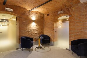 Lobby - Hotel Hugo Business & Spa (Kedzierzyn Kozle)