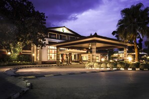 Front of property - evening/night - Hotel Annapurna (Kathmandu)