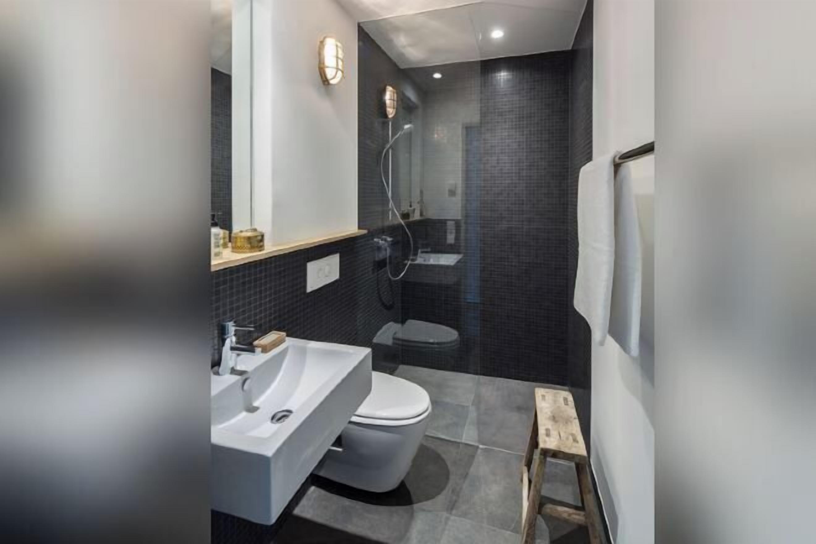 Bathroom | Shower, free toiletries, hair dryer, towels