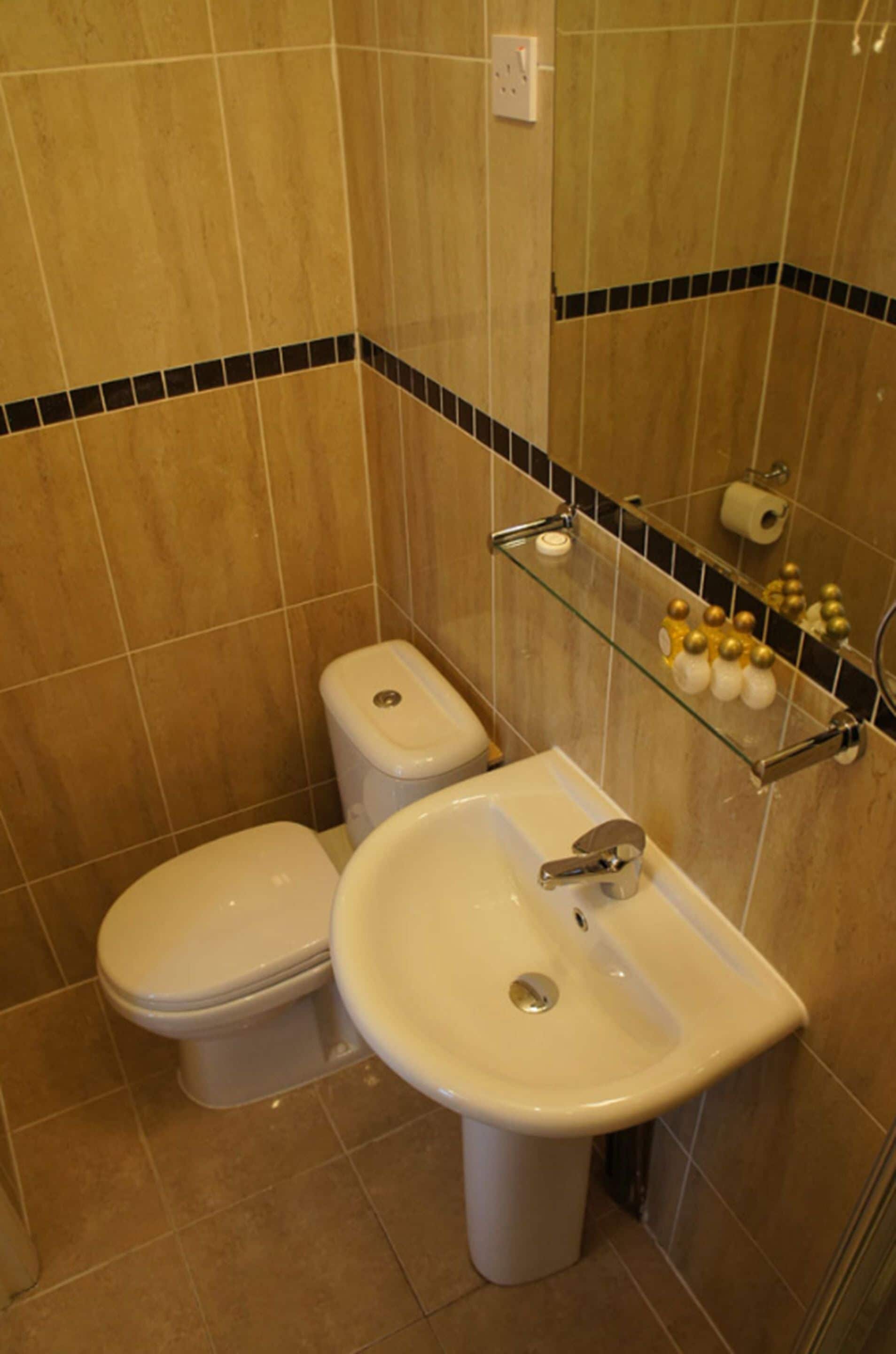 Photo - Sapphire Hotel London