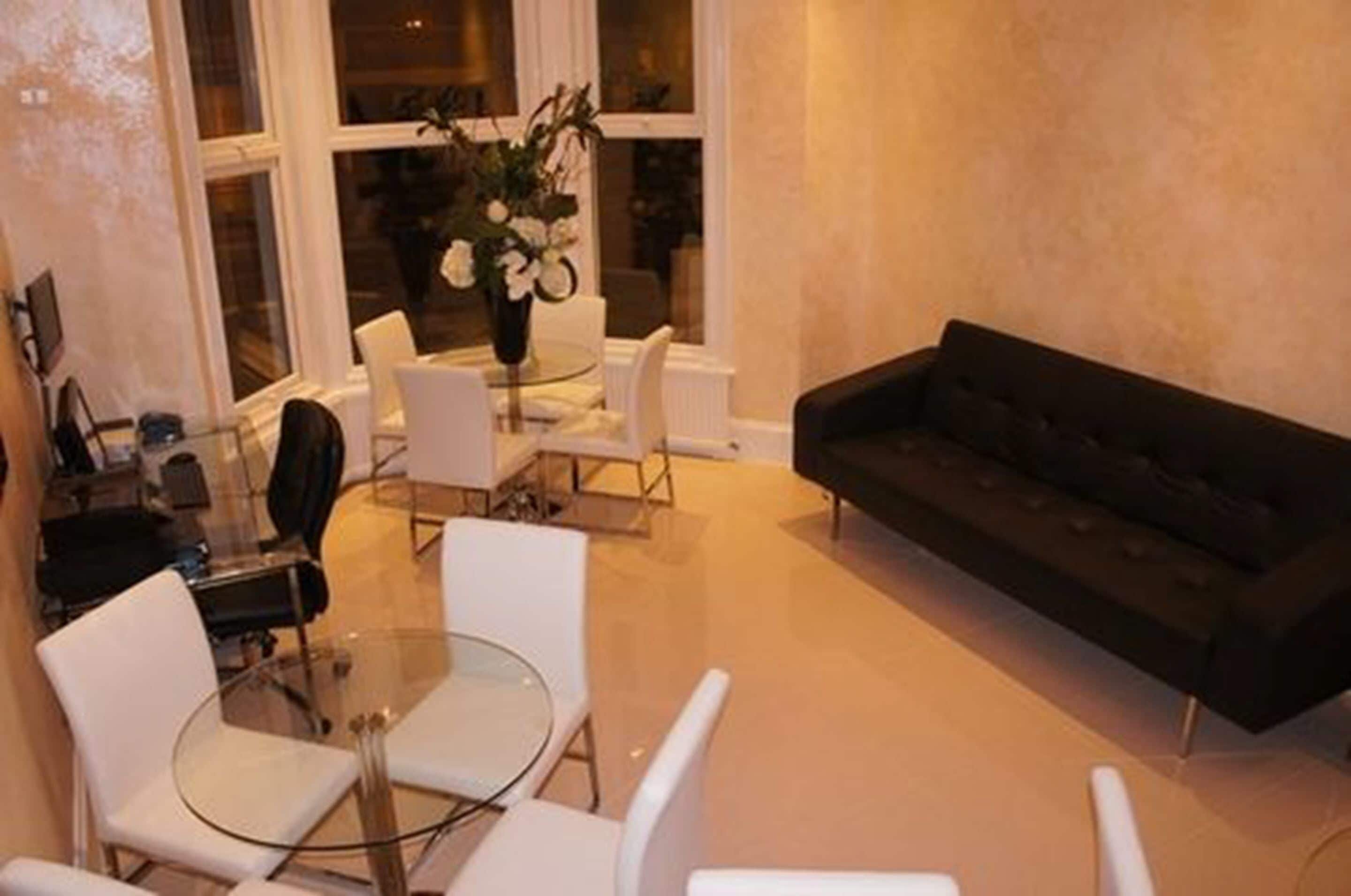 Photo - Sapphire Hotel London