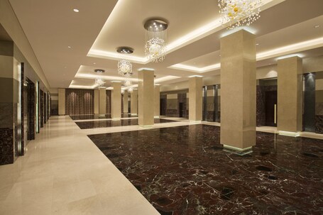 Millennium Al Rawdah Hotel - Image 13