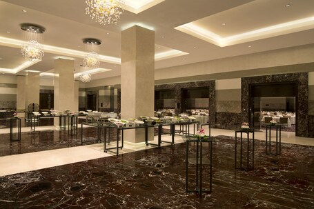 Millennium Al Rawdah Hotel - Image 24