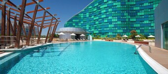 Millennium Al Rawdah Hotel