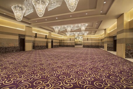 Millennium Al Rawdah Hotel - Image 33
