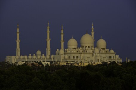 Millennium Al Rawdah Hotel - Image 12