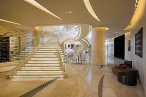 Interior - Millennium Al Rawdah Hotel (Abu Dhabi)