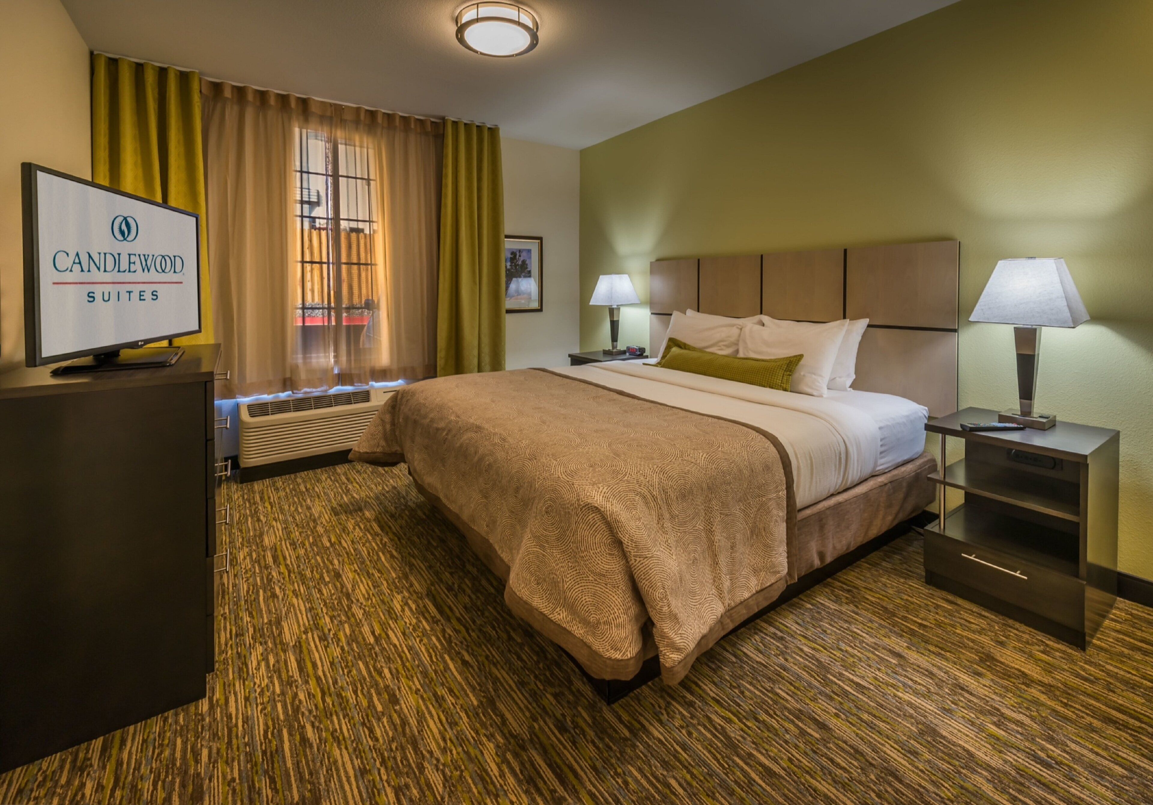 In-room safe, iron/ironing board, WiFi (free), bed sheets