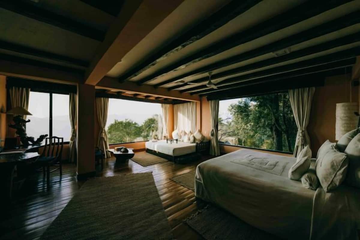 Luxe beddengoed, een minibar met enkele gratis items