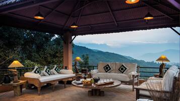 Suíte real | 1 quarto, frigobar, cofres nos quartos, individualmente mobiliados