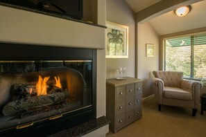 Fireplace - The Inn Above Oak Creek (Sedona)