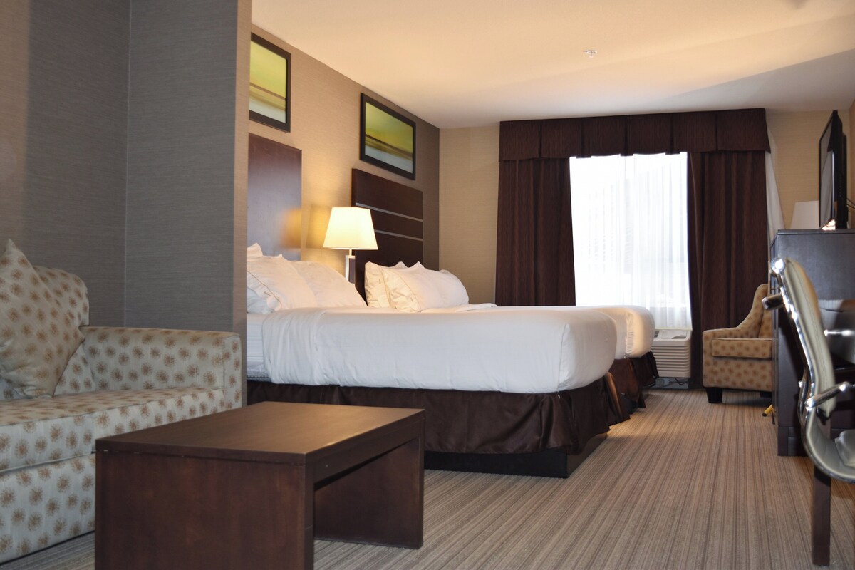 Suite, Multiple Beds | In-room safe, desk, soundproofing, iron/ironing board