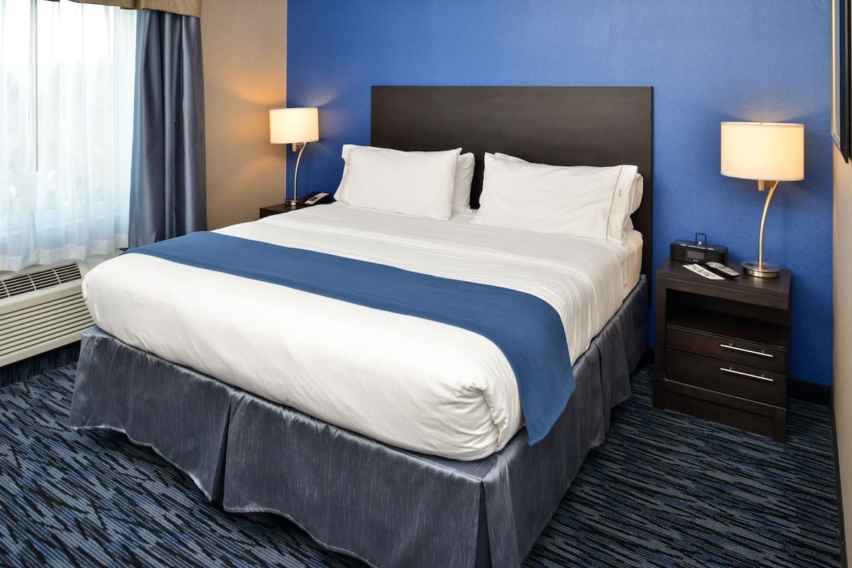 In-room safe, desk, iron/ironing board, free cribs/infant beds