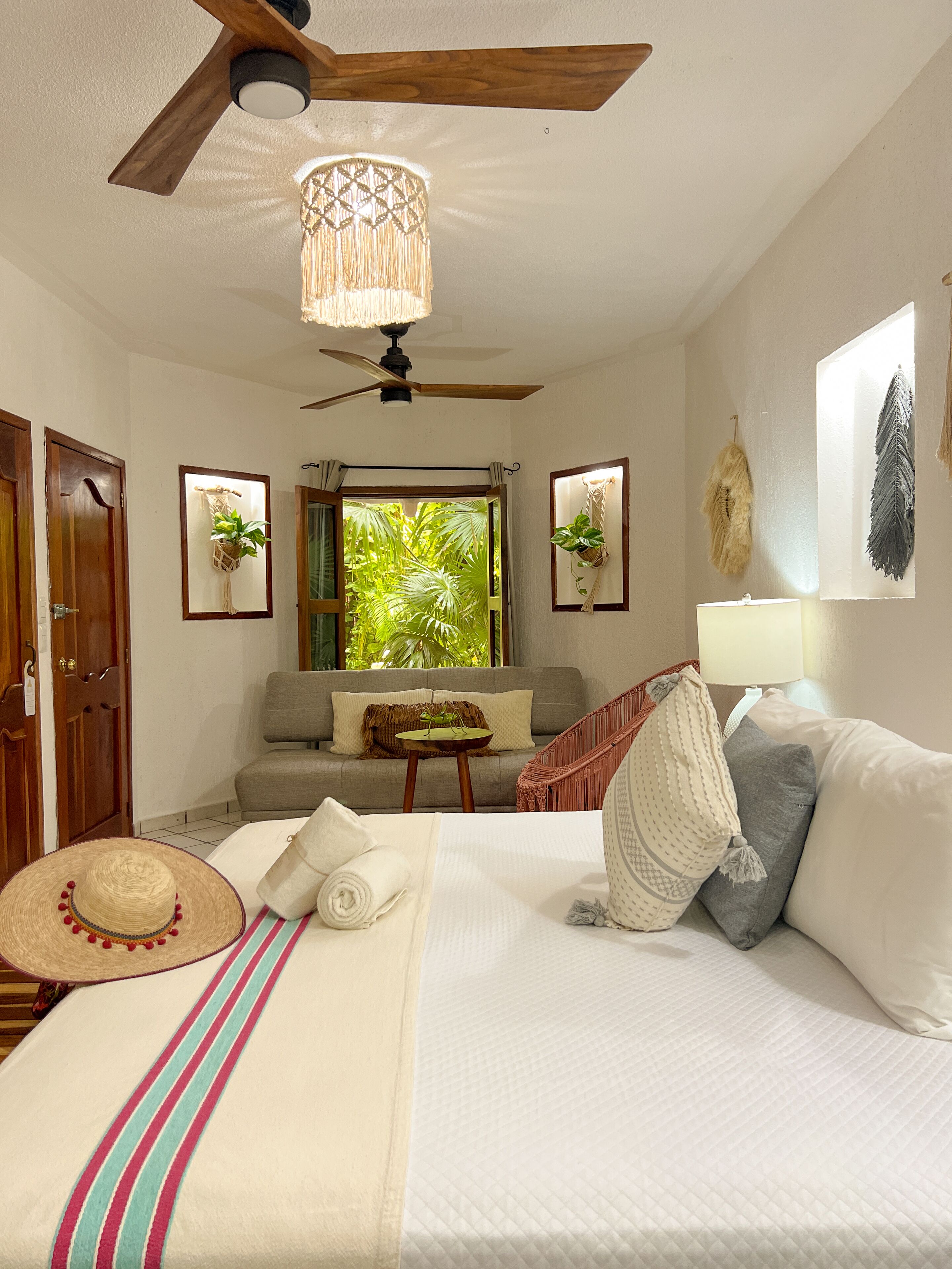 Junior Suite, 1 King Bed | In-room safe, desk, iron/ironing board, free WiFi