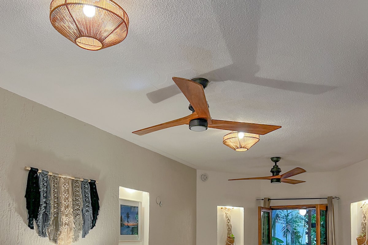 Junior-Suite, 2 Doppelbetten | Zimmersafe, Schreibtisch, Bügeleisen/Bügelbrett, kostenloses WLAN