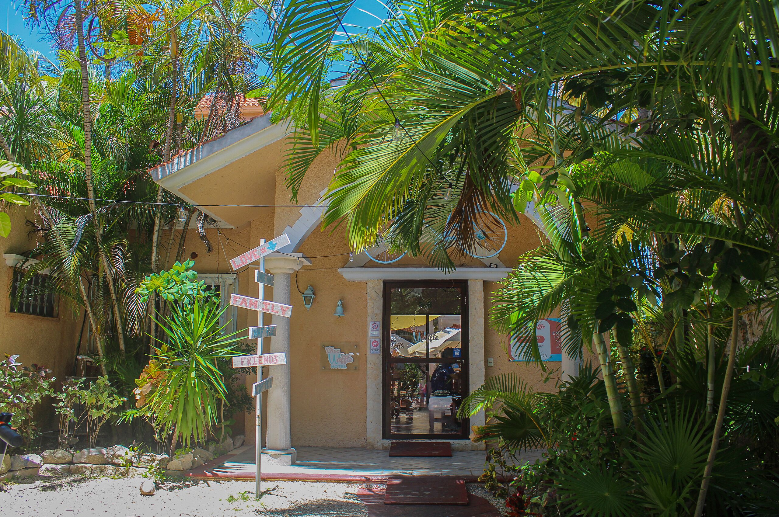 Photo - Chez Waffle Hotel