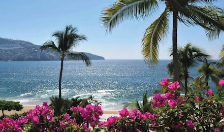 Exterior. Hotel Acapulco Malibu