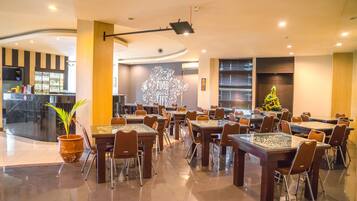 Esmorzar diari d'estil bufet (75000 IDR per persona)