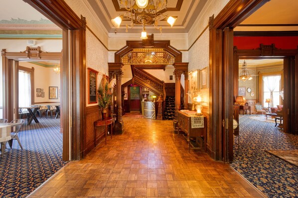 Lobby - HI Sacramento Hostel (Sacramento)