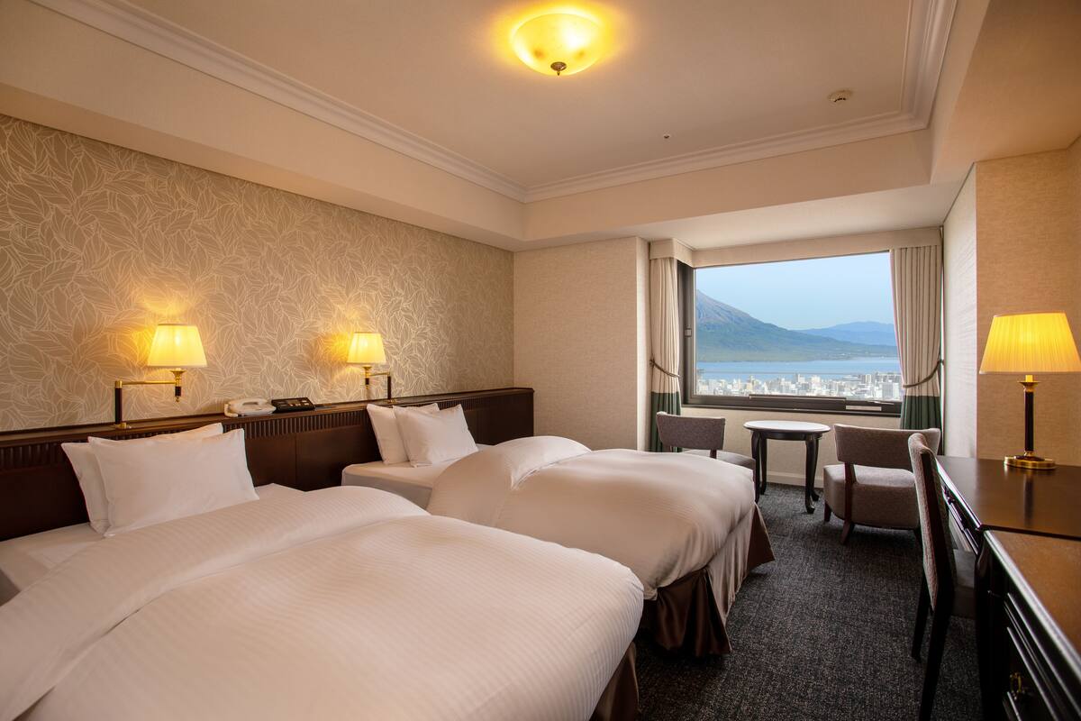 雙床房, 非吸煙房 (Sakurajima View, No Extra Bed) | 羽絨被、迷你吧、客房內保險箱、書桌