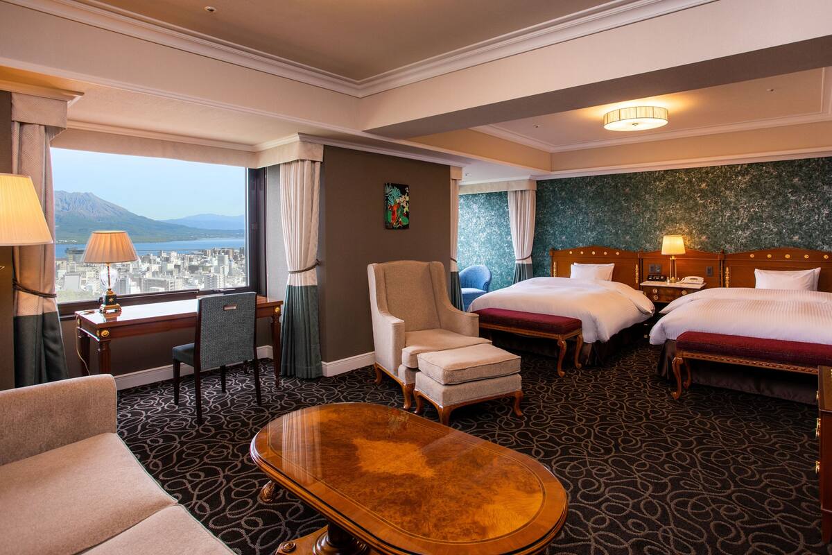 尊榮雙床房, 非吸煙房 (Mt. Sakurajima View, No Extra Bed) | 羽絨被、迷你吧、客房內保險箱、書桌