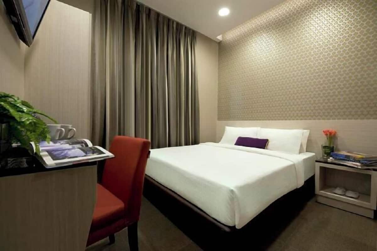 Premium bedding, in-room safe, individually decorated, desk