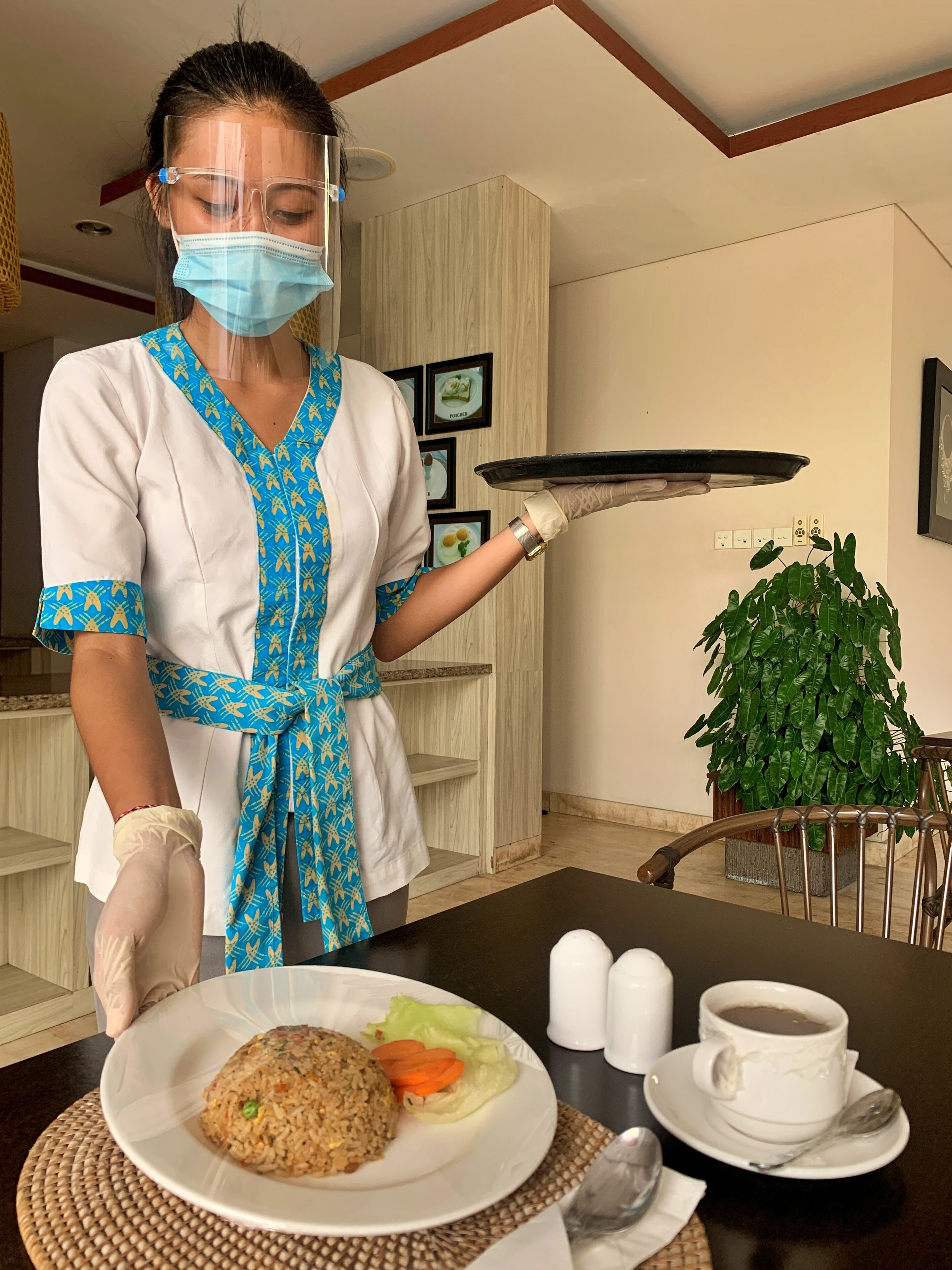 daily buffet breakfast (usd 8 per person)