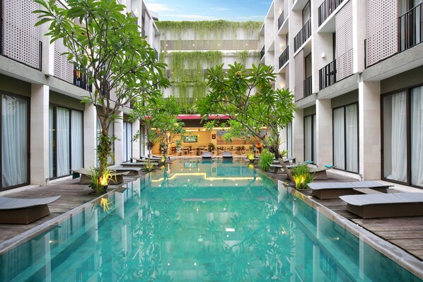 Outdoor pool, open 7:00 AM to 7:00 PM, pool loungers - Hotel Terrace at Kuta (Kuta)