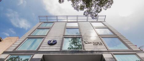 Mặt tiền nơi lưu trú