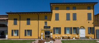 Hotel Forlanini52 Parma