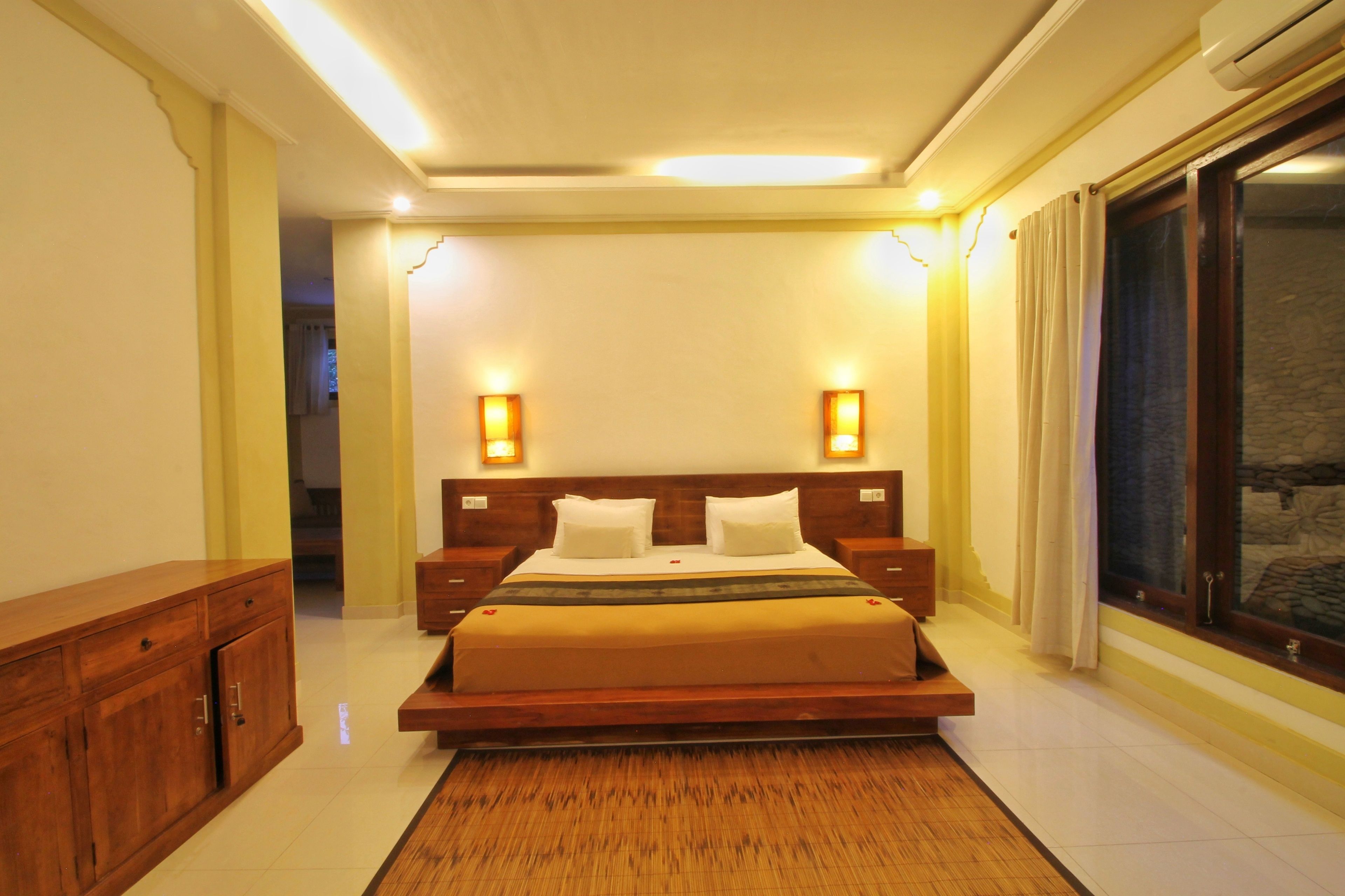 deluxe double room | living room