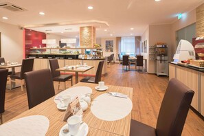 Daily buffet breakfast (EUR 18 per person)