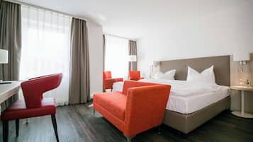 Comfort Room, 2 Twin Beds (Converts to 2 Twin Beds) | In-room safe, laptop workspace, blackout drapes, iron/ironing board