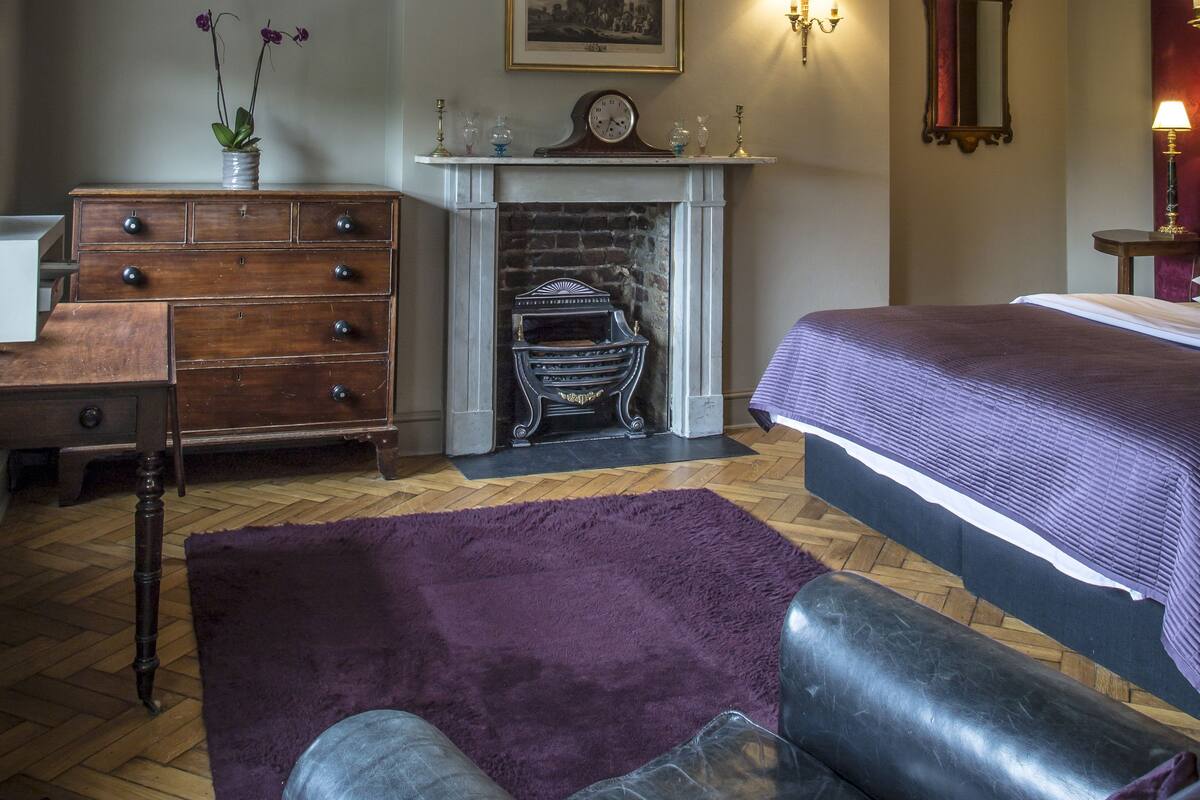 Deluxe Double Room | Egyptian cotton sheets, in-room safe, iron/ironing board (on request)