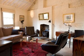 Suite | Living area | Flat-screen TV, DVD player - York & Albany (London)