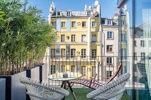 Habitación Privilegio Balcón - Minibar soft de cortesía,cafés gratis,Chromecast,Prensa digital | Balcón
